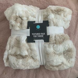 Martha Stewart Throw